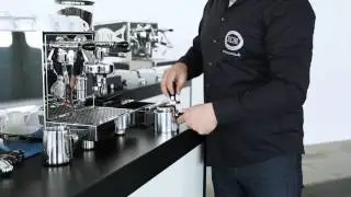 ECM -  How to foam milk.