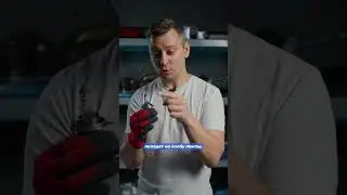 Почему нельзя трогать галогенную лампу голыми руками!