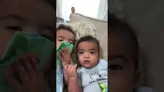 Gêmeos aprendendo a ler - #gemeos #twins #Casal #pedidodecasamento #gravida #gravidez