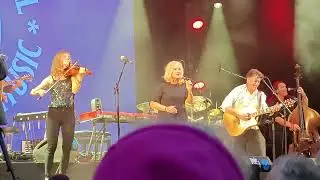 TF2024 50 års jubilæumskoncerten:  Eleanor Shanley - Hard times