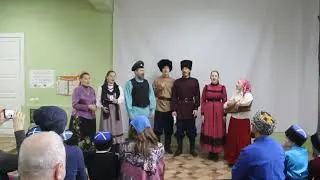 Поет ансамбль "Перезвон"