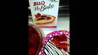 No Bake Jello Strawberry CheeseCake Dessert