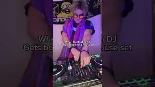 WHEN THE RIDDIM DJ HAS TO PLAY A HOUSE SET #edmtiktok #riddim #dubstep #housemusic #edmtok #ravetok