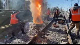 Сварка стыков. Вот это зрелище.