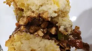 CHICKEN POT PIE WITH CHEDDAR BAY BISCUIT TOP