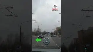 ВЫПОЛНЯЕМ РАЗВОРОТ на широком перекрестке 