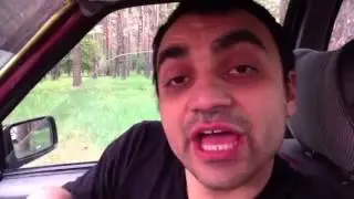 Прикольное видео.Парень такое языком вытворяет)))Бульки
