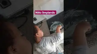 limpiando la vitrocerámica con mamá