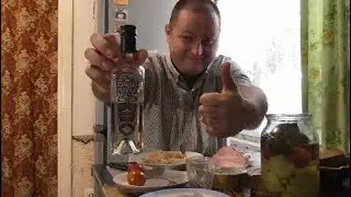 Пью водку  