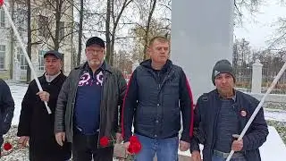 Великий Октябрь, ты в наших сердцах!
