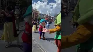 SEGREDOS DISNEY - Usei uma coroa e olha no que deu | Marcella Nery #disney #princess #disneyland
