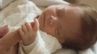 Música mobile de berço bebe dormindo