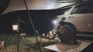 CAR CAMPING ALONE IN THE MIDDLE OF LIGHT RAIN AND RELAXING