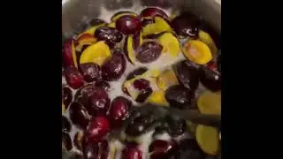 Шоколадно-сливовое варенье с грецкими орехами
