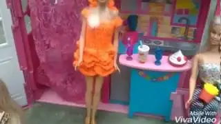 Mostrando la casa de Barbie/ Nicky Nixa y las Barbies|Barbie|
