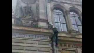 Руферы взбираются на Мухинское Училище