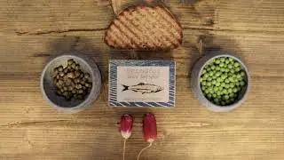 FANGST Serving Suggestion: Smoked Sprats on Green Pea Puree