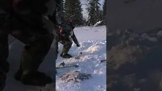 Сносят удочки в лунку)) Вот это клёв! ПОТПИШИТЕСЬ НА МОЙ КАНАЛ ПОЖАЛУЙСТА 🙏