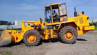 Loader Amkodor in action.  Pt.1