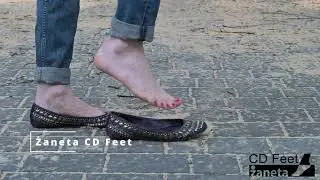 Lost shoe - slow motion