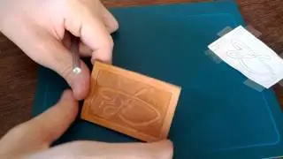 Самодельная сумка из кожи - часть 10. Эмблема 2. Заглубление фона.