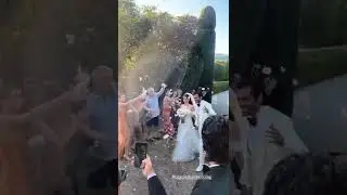 Aybüke Pusat, Özge Gürel&Serkan Çayoğlu çiftinin düğün anlarını paylaştı 