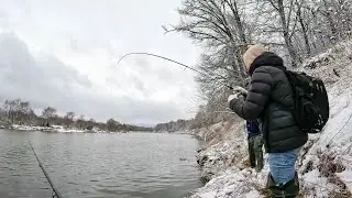 ЗАМЕТИЛ ОШИБКИ РЫБАКОВ, НЕ ДЕЛАЙ ТАК. Рыбалка на реке, спиннинг в 2023