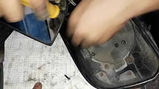 Hyundai Tucson mirror disassembly and mirror cover removal