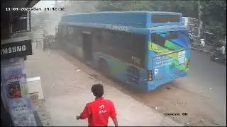 Rohini depot 1 DTC ELECTRIC BUS KA ACCIDENT DRIVER KO DORA PADA