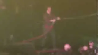 Green Day - Bille Joe sprays audience with water and toilet paper! - Fairfax, VA