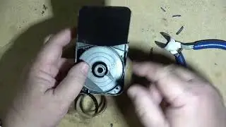Ripping Apart an old super 8 film cartridge