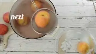 Как легко снять кожицу с персика
