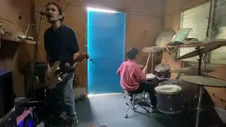 My hero kurt on drums#practice