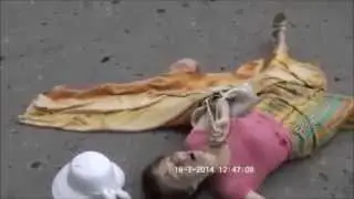 Простые жители Луганска проклинают Потрошенко за массовые убийства мирных луганчан