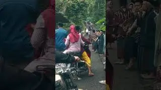 Suasana Usai Sholat Ied di Desa Ngaran, Kaligesing, Purworejo, 1445 H