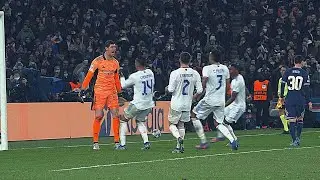 Courtois saves Messi's penalty kick (Sideline View)