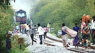 PEOPLE MADLY CHASED BY DANCING TRAIN : Indian Railways