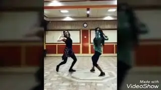 Snake dance by Sunny leone