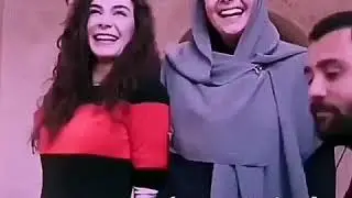Азизе и Рейан танцуют😊😋