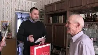 В Рошале поздравили с 85‑летним юбилеем ветерана труда Владимира Егоровича Молоткова
