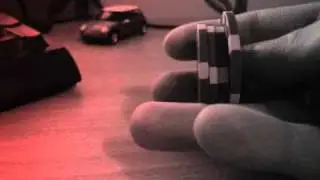 Трюки с фишками: Переворот большим пальцем