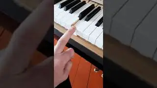 Последствия сухого воздуха для рояля.