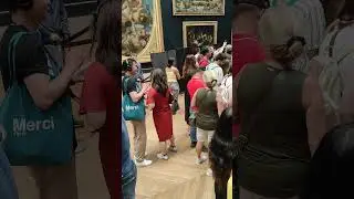 Мона Лиза, безумные очереди возле картины #paris #louvre #monalisa