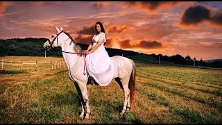 Varga Kinga - Reggelig járom (Official Music Video)