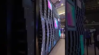 Impressive screen technology at the exhibition #computer #networking #server #screen