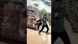 Апасни девочка