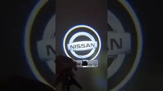 Светодиодные плафоны подсветки в двери с логотипом Nissan