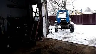 кратинько, как я загоняю трактор в гараж.