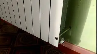 Оригинальное крепление радиатора отопления