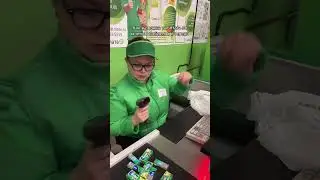 БАБУШКА ЖЕСТКО ДОКОПАЛАСЬ ДО КАССИРА #shorts